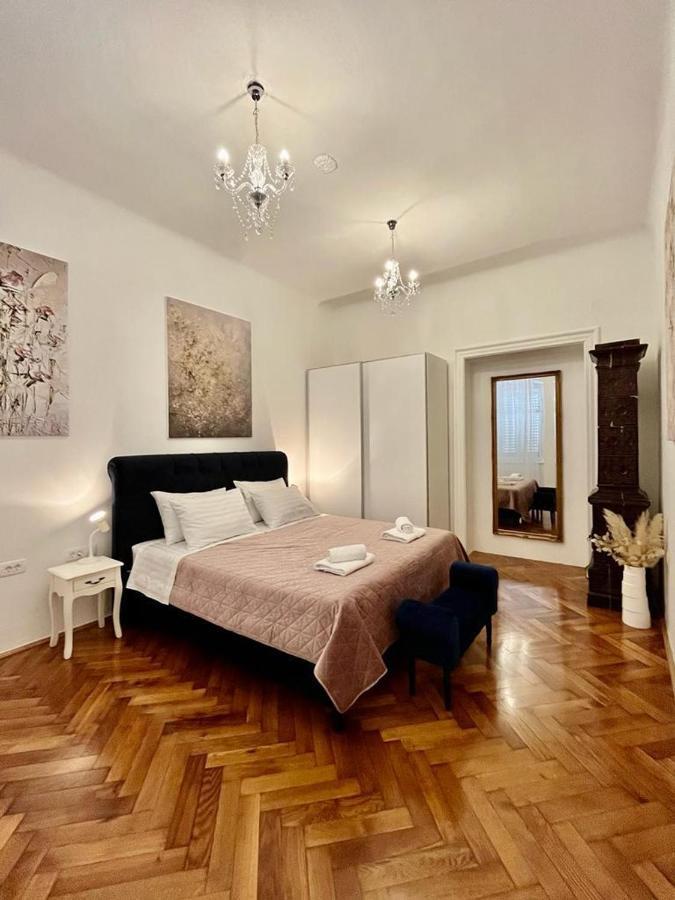 Apartamento Lux Apartmans Pula Exterior foto